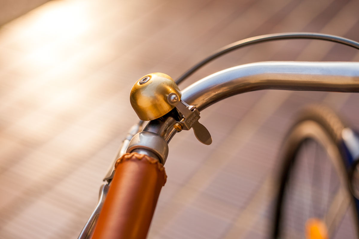 最高の音色と金属素材にこだわった、トラディショナルデザインの自転車用ベルが登場 – LIFECYCLES ライフサイクルズ